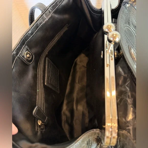 Coach F19215 Black Patent Leather Signature C Kisslock Carryall - Picture 5 of 14